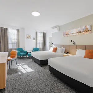 Hotel The Chancellor On Currie Adelaide