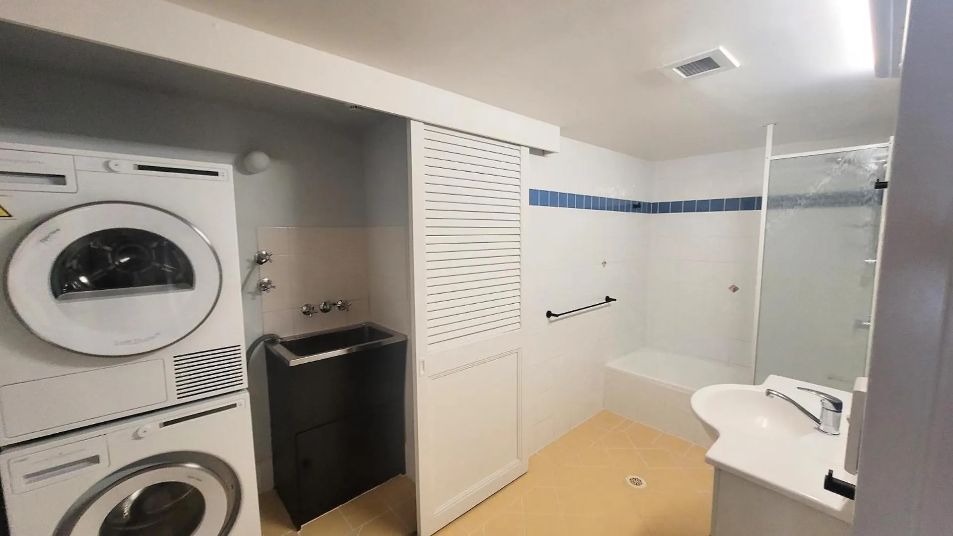 **** Aparthotel Surfers Chalet Gold Coast Australia